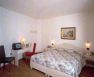 3 Sterne Hotel: Zanella - Nago, Gardasee, Bild 2