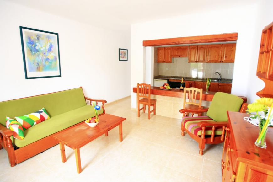 2 Sterne Familienhotel: Labranda Playa Club - Puerto del Carmen, Lanzarote (Kanaren), Bild 7