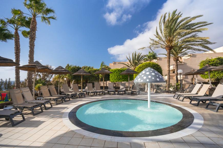 4 Sterne Hotel: Barcelo Lanzarote Royal Level - Costa Teguise, Lanzarote (Kanaren), Bild 3