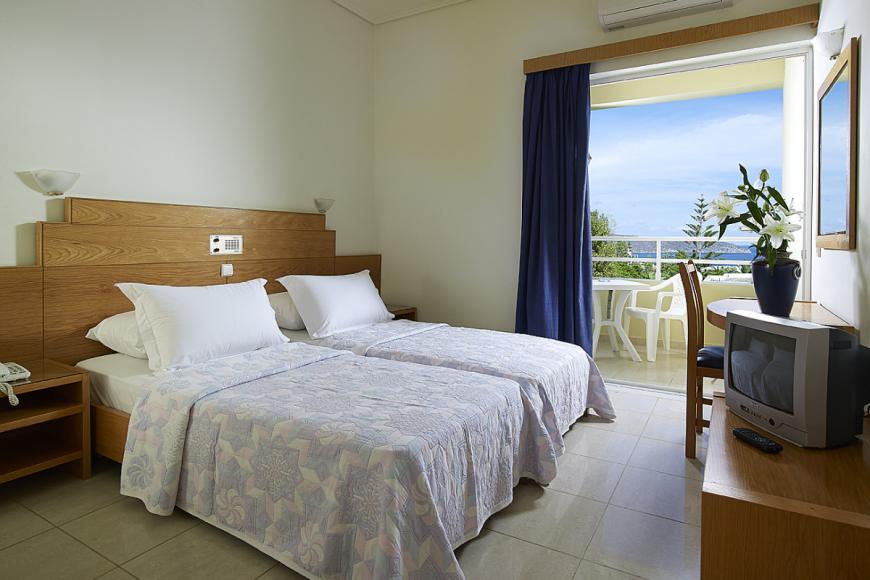 3 Sterne Hotel: Eleftheria - Agia Marina (Chania), Kreta, Bild 2