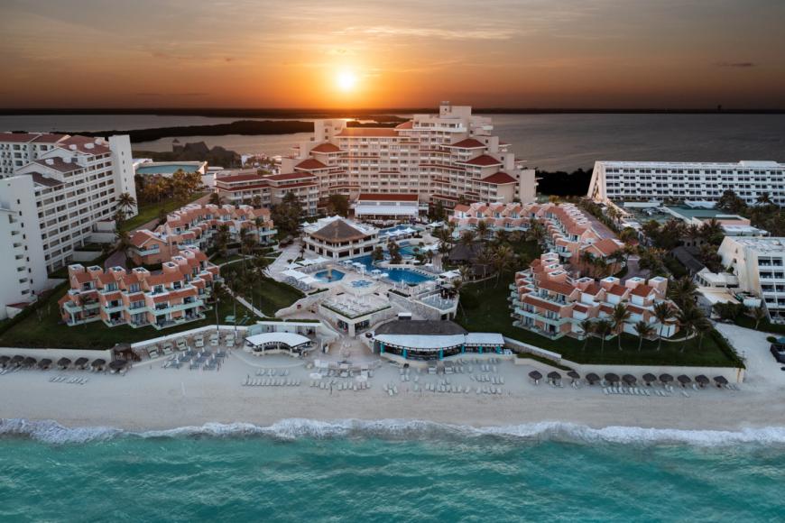 4 Sterne Familienhotel: Wyndham Grand Cancun All Inclusive Resort & Villas - Cancun, Yucatan