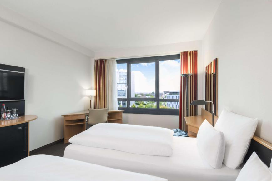 4 Sterne Hotel: NH Düsseldorf City - Düsseldorf, Nordrhein-Westfalen, Bild 3