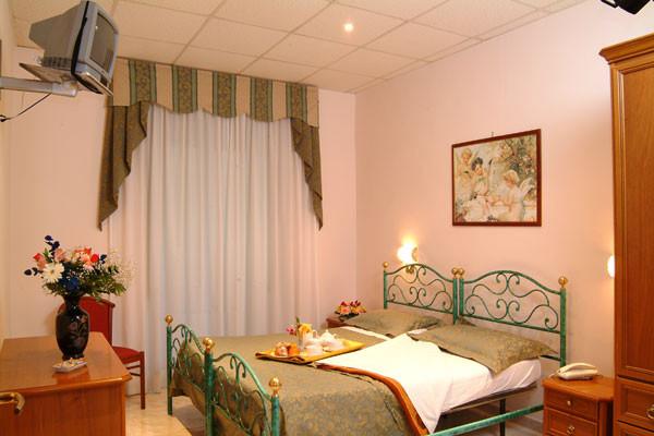 2 Sterne Hotel: Oriente - Rom, Latium, Bild 3