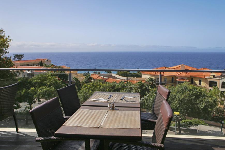4 Sterne Hotel: Muthu Raga - Funchal, Madeira, Bild 3