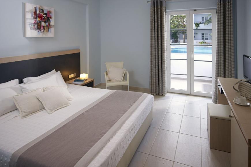 4 Sterne Hotel: Afroditi Venus Beach Hotel & Spa - Kamari, Santorini, Bild 3