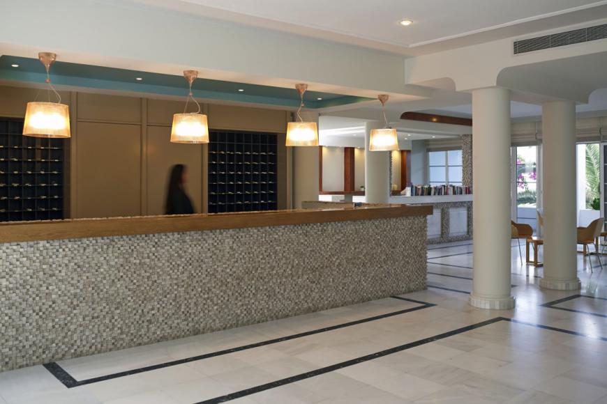 4 Sterne Hotel: Afroditi Venus Beach Hotel & Spa - Kamari, Santorini, Bild 8