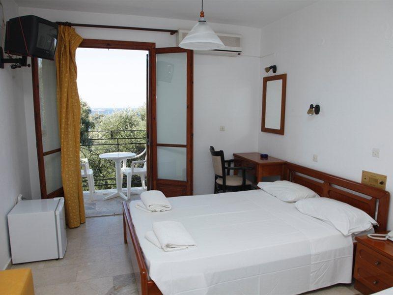 2 Sterne Hotel: La Signora (ex. Lara) - Lourdas, Kefalonia, Bild 5