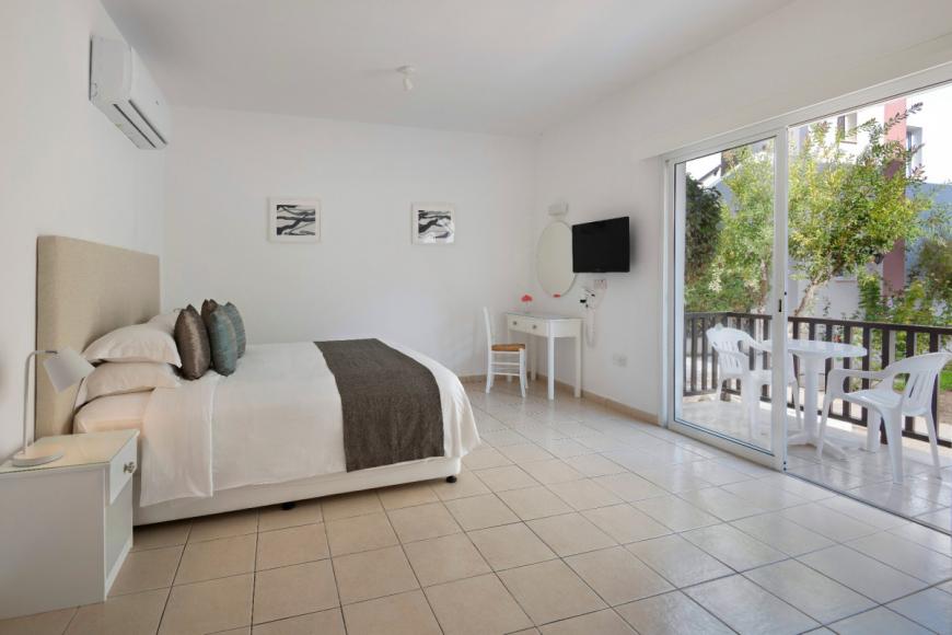 4 Sterne Familienhotel: Akti Beach Village Resort - Paphos, Paphos, Bild 3