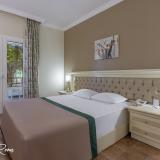 Emelda Sun Club, Bild 4