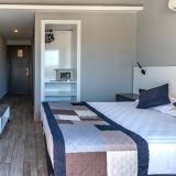 White City Beach - Adults Only, Bild 3