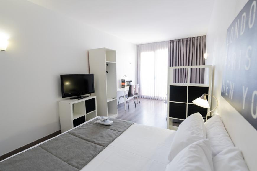 3 Sterne Hotel: Atenea Calabria - Barcelona, Katalonien