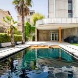 Ikonik Angli, Bild 1