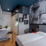 Dean's Home Budapest, Bild 3