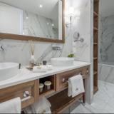 Royal Blue Hotel, Bild 7