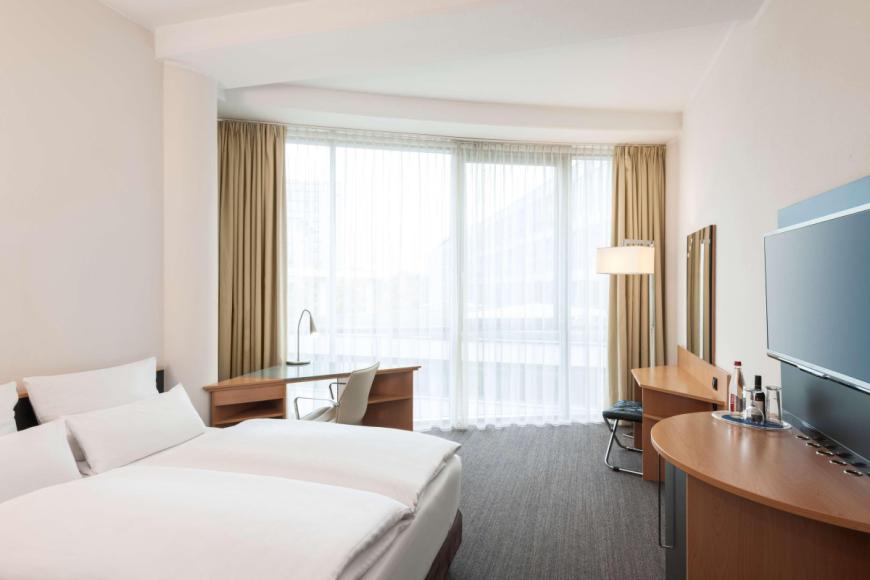 4 Sterne Hotel: NH Düsseldorf City - Düsseldorf, Nordrhein-Westfalen, Bild 2