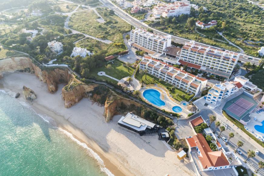 4 Sterne Familienhotel: Jardim do Vau inkl. Mietwagen - Vau, Algarve, Bild 2
