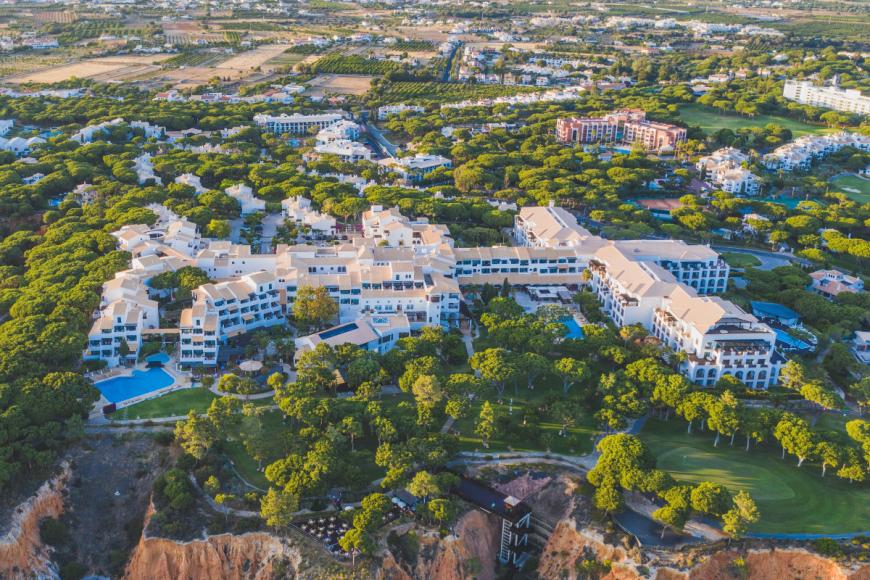 5 Sterne Familienhotel: Pine Cliffs Hotel, a Luxury Collection Resort - Albufeira, Algarve, Bild 2
