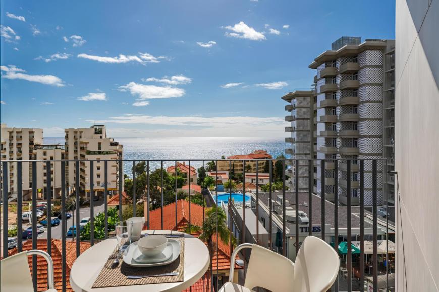 3.5 Sterne Hotel: Monumental Plaza by Petit Hotels - Funchal, Madeira