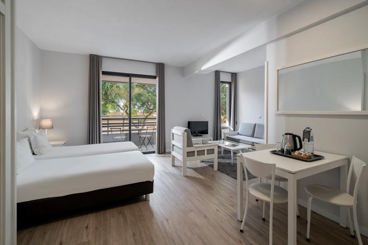 3 Sterne Hotel: Apartamentos Turísticos Vitoria By Petit Hotels Funchal - Funchal, Madeira, Bild 2