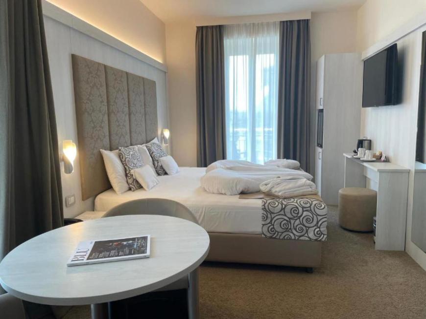 4 Sterne Hotel: Villa Nicolli Romantic Resort - Riva del Garda, Gardasee, Bild 4