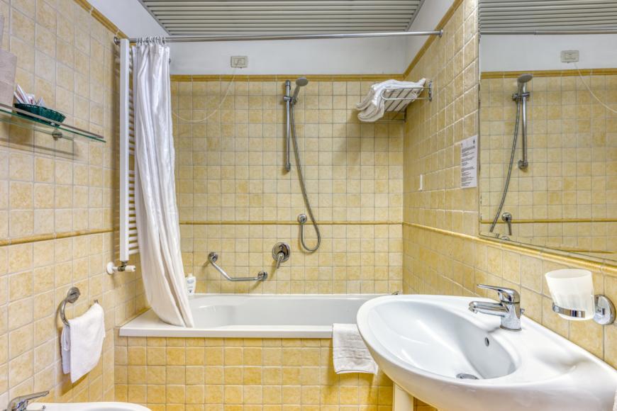 3 Sterne Hotel: Cristina - Limone sul Garda, Gardasee, Bild 6