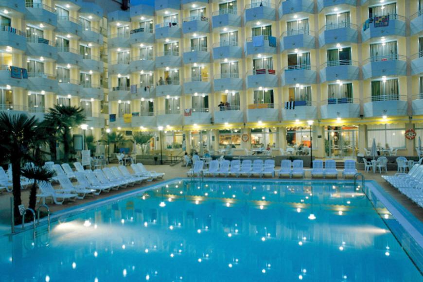 4 Sterne Hotel: GHT Oasis Tossa & Spa - Tossa de Mar, Costa Brava (Katalonien), Bild 2