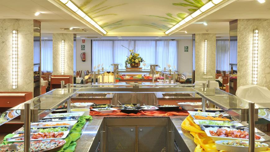 4 Sterne Hotel: GHT Oasis Park & Spa - Lloret de Mar, Costa Brava (Katalonien), Bild 5