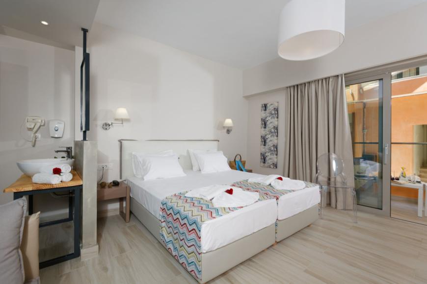 4 Sterne Hotel: Palmera Beach Hotel & Spa - Chersonissos, Kreta, Bild 7