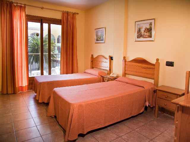 2 Sterne Familienhotel: Vibra Bossa Flow - Playa d'en Bossa, Ibiza (Balearen), Bild 6