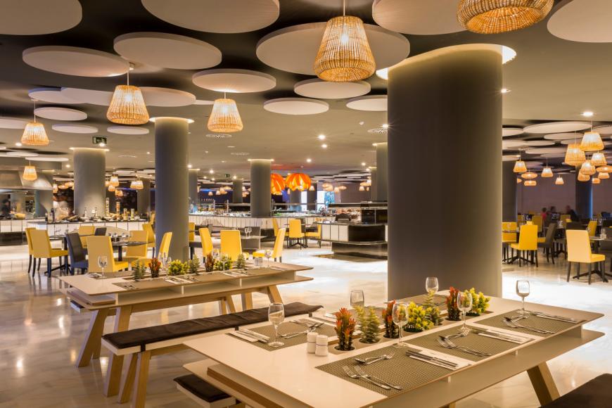 5 Sterne Hotel: Grand Palladium White Island Resort and Spa - Playa d'en Bossa, Ibiza (Balearen), Bild 7