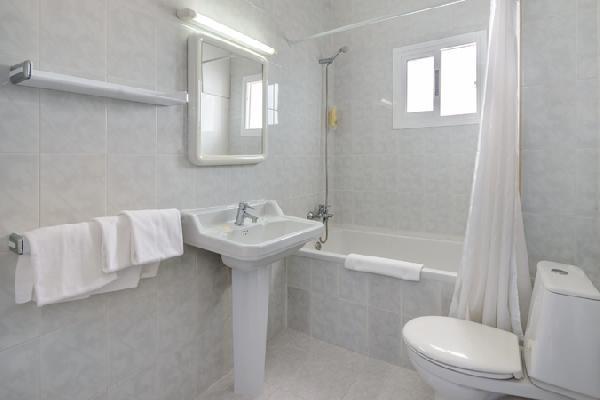 2 Sterne Hotel: Aparthotel Vibra Del Mar - San Antonio, Ibiza (Balearen), Bild 9