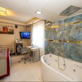 Ramada by Wyndham Istanbul Pera, Bild 10