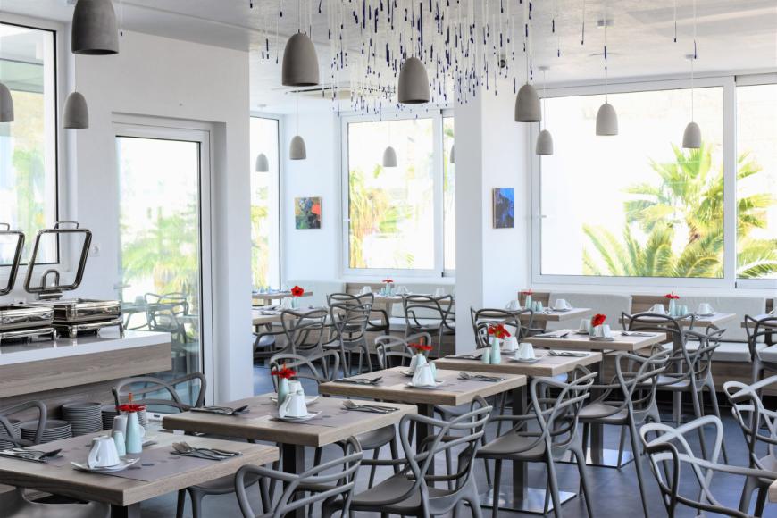 4 Sterne Hotel: Kouros Village - Perissa, Santorini, Bild 8