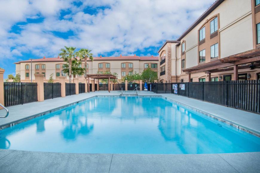3 Sterne Hotel: La Quinta Inn & Suites by Wyndham Las Vegas Airport South - Las Vegas, Nevada