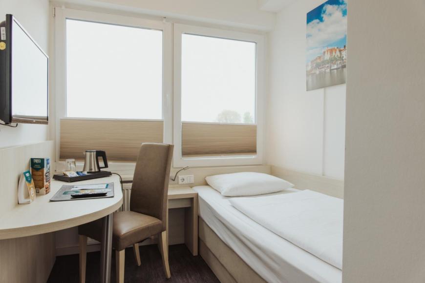 2 Sterne Hotel: Viva Hotel Lübeck - Lübeck, Schleswig-Holstein, Bild 9