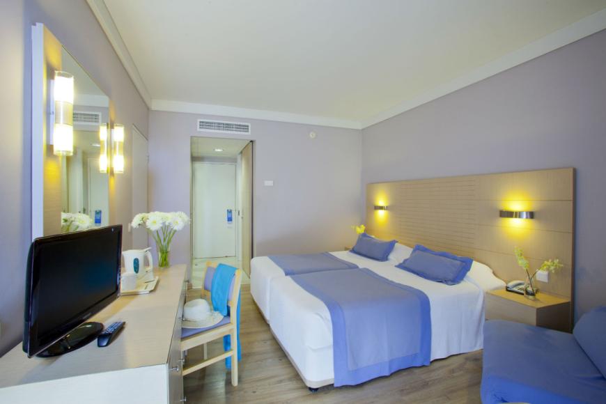 4 Sterne Familienhotel: Louis Ledra Beach - Paphos, Paphos, Bild 8