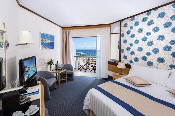 4 Sterne Hotel: Constantinou Bros Athena Royal Beach Hotel – Adults Only - Paphos, Paphos, Bild 9