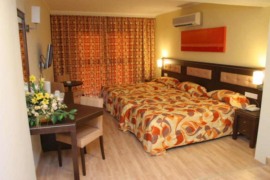 2 Sterne Hotel: Livadhiotis City - Larnaca, Larnaka, Bild 2