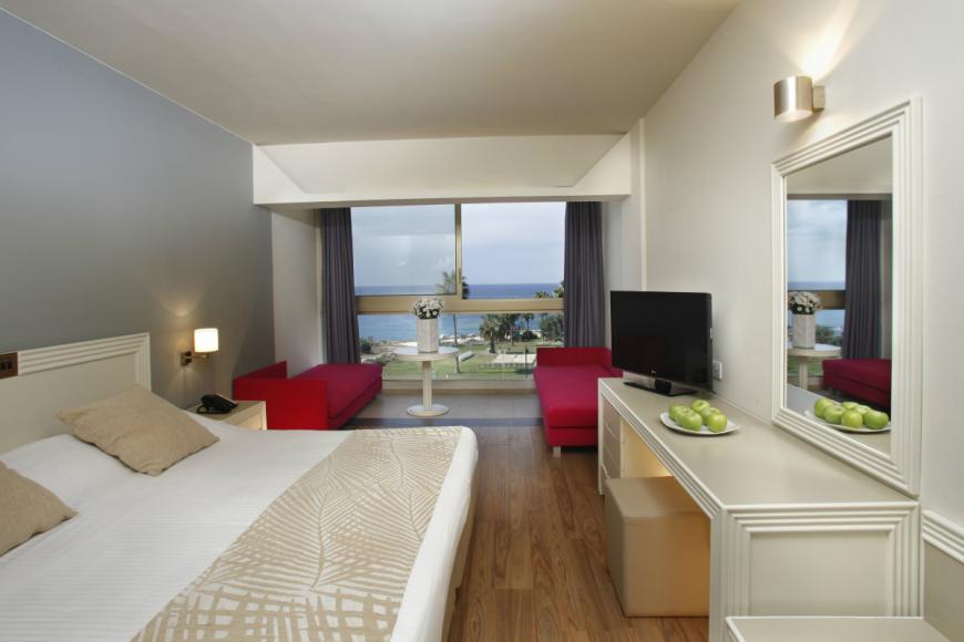 4 Sterne Hotel: Leonardo Club Laura Beach & Splash Resort - Paphos, Paphos, Bild 9