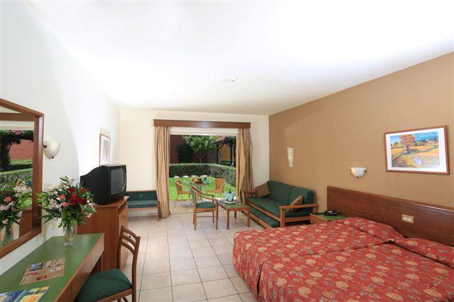 4 Sterne Hotel: Panas Holiday Village - Ayia Napa, Famagusta (Süden), Bild 6