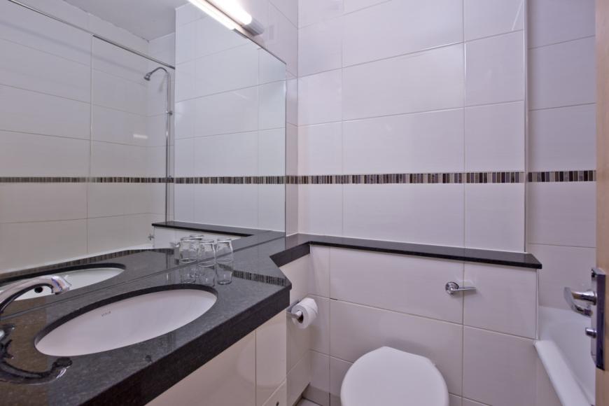 2.5 Sterne Hotel: The Tavistock Hotel - London, England, Bild 5