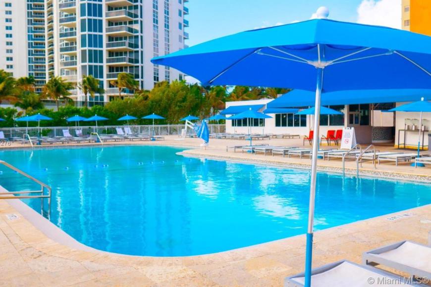 2.5 Sterne Hotel: Ramada Plaza Marco Polo Beach Resort - Miami, Florida, Bild 9