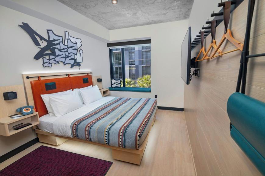 4 Sterne Hotel: Moxy Miami Wynwood - Miami, Florida, Bild 2