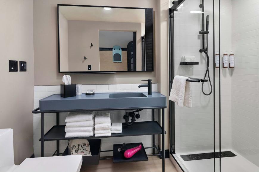 4 Sterne Hotel: Moxy Miami Wynwood - Miami, Florida, Bild 3