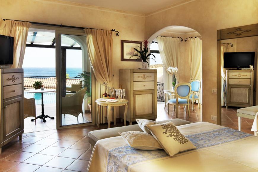 5 Sterne Hotel: Colonna Resort - Porto Cervo, Sardinien