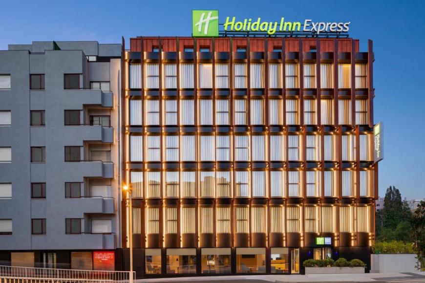 3 Sterne Hotel: Holiday Inn Express Porto Boavista - Porto, Costa Verde