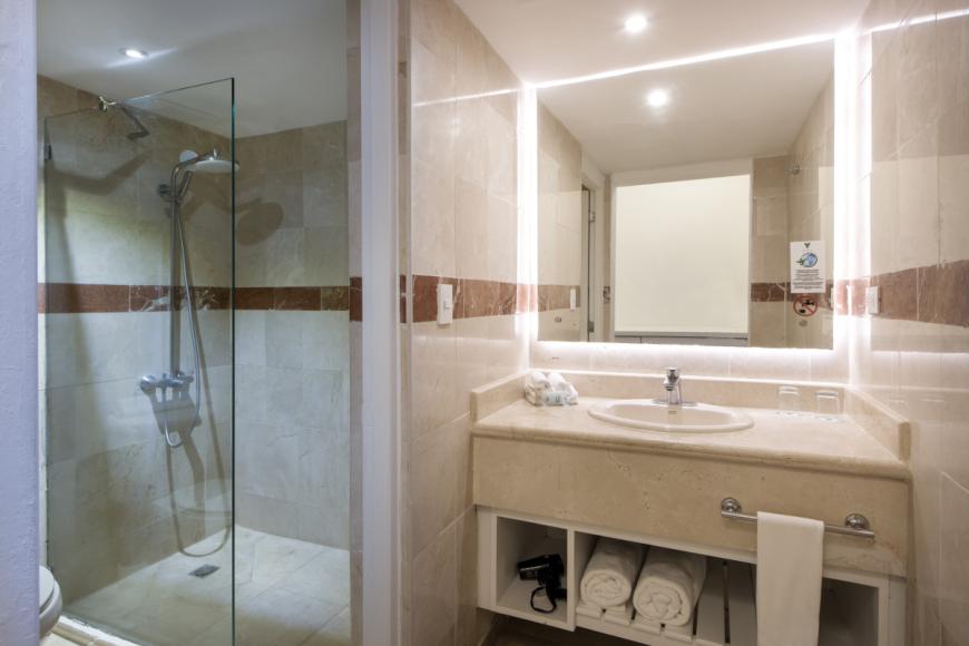 4 Sterne Familienhotel: Viva Heavens by Wyndham - Playa Dorada, Norden Dom. Rep., Bild 5