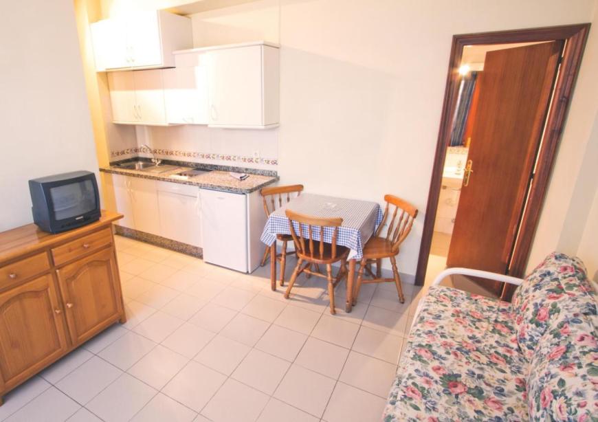 2 Sterne Hotel: Bambi - Adults Only - Puerto de la Cruz, Teneriffa (Kanaren), Bild 5