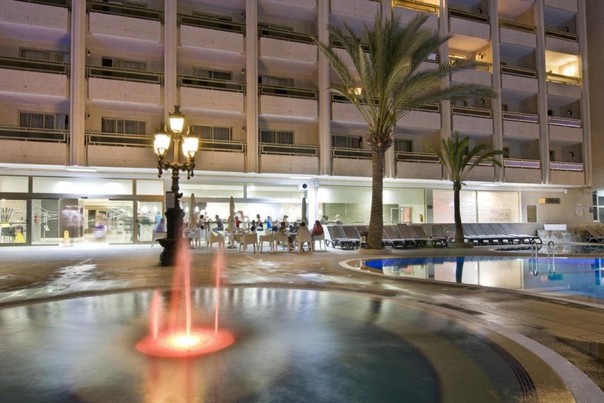 3 Sterne Familienhotel: KN Columbus Aparthotel - Playa de las Americas, Teneriffa (Kanaren), Bild 2