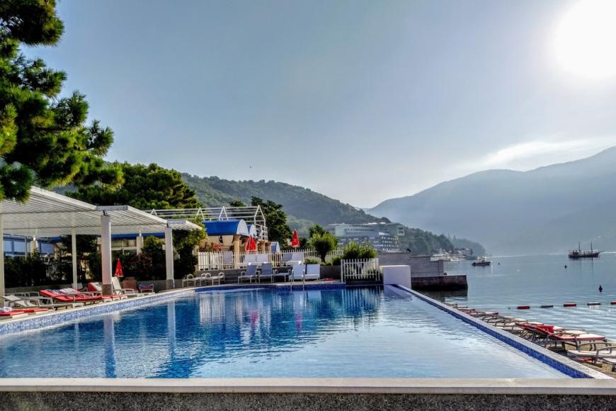 4 Sterne Familienhotel: Carine Hotel Delfin - Bijela, Montenegrinische Adriaküste, Bild 2